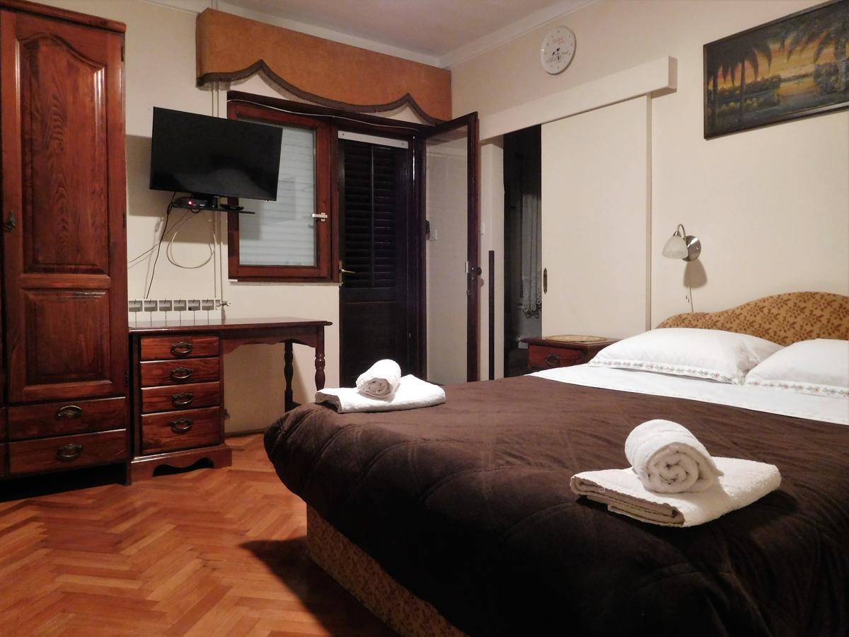 Apartments Edi - Captain'S House Мощеницька Драга Екстер'єр фото