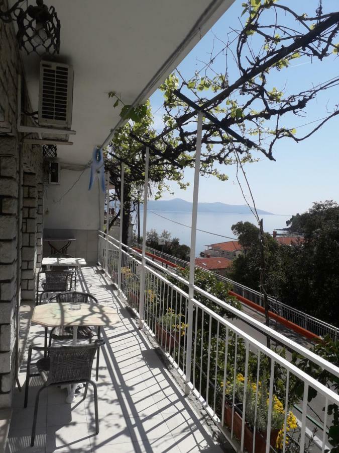 Apartments Edi - Captain'S House Мощеницька Драга Екстер'єр фото