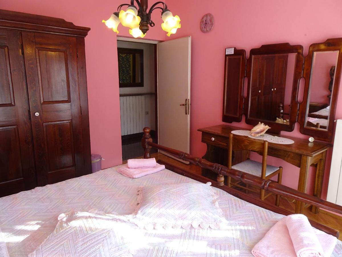 Apartments Edi - Captain'S House Мощеницька Драга Екстер'єр фото